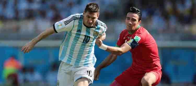 Сборная Аргентины - представляет Аргентину в международных матчах и турнирах по футболу.