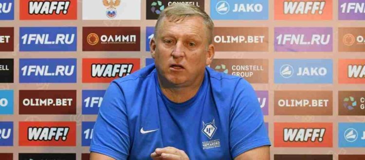 Игорь Осинькин - советский и российский футболист, полузащитник и нападающий