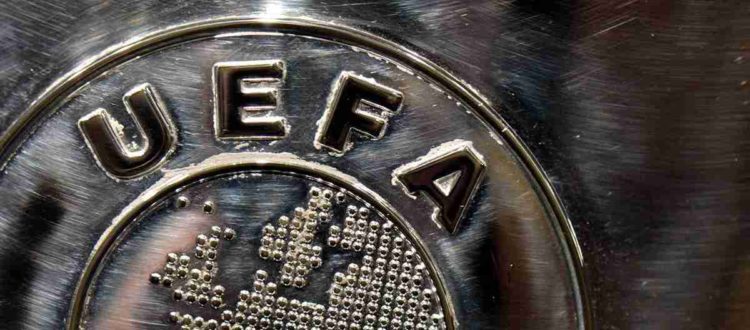 УЕФА - спортивная организация, управляющая футболом в Европе и некоторых западных регионах Азии.