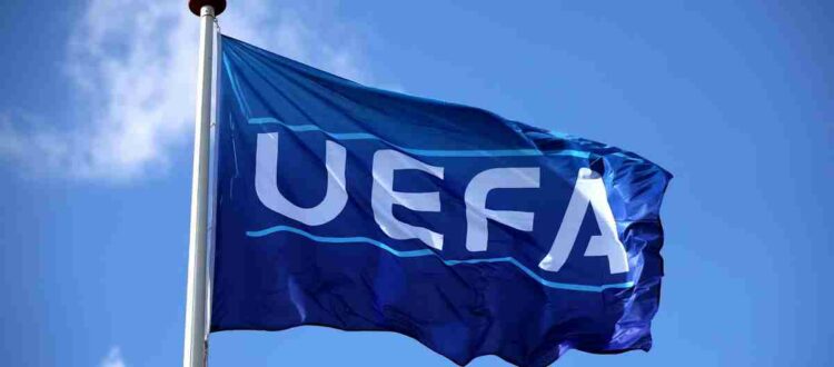 УЕФА - спортивная организация, управляющая футболом в Европе