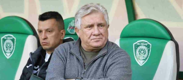 Сергей Ташуев - российский футбольный тренер