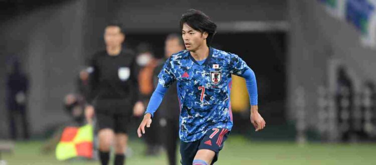 Каору Митома — японский футболист, полузащитник и нападающий английского клуба «Брайтон энд Хоув Альбион»