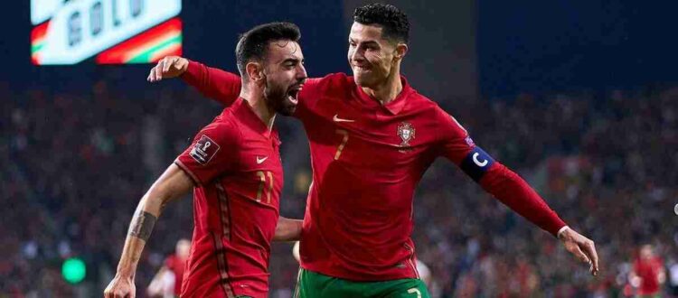 Сборная Португалии - команда, представляющая Португалию на международных футбольных турнирах и товарищеских матчах