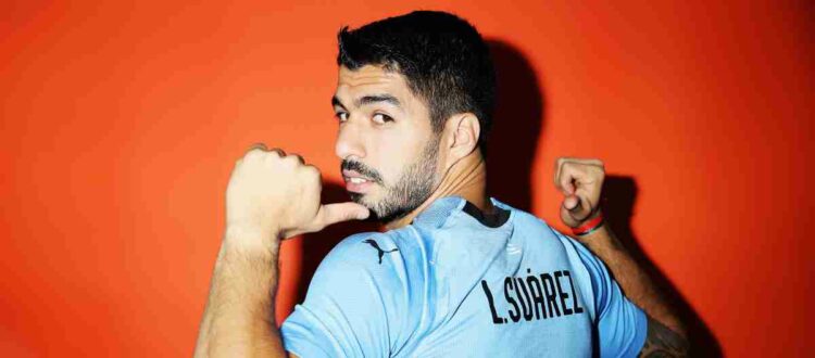 Луис Суарес — уругвайский футболист, нападающий бразильского клуба «Гремио» и сборной Уругвая