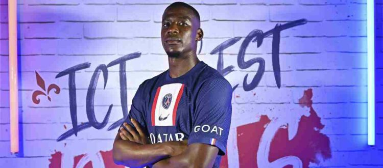 Норди Мукиеле — французский футболист конголезского происхождения, защитник клуба «Пари Сен-Жермен»