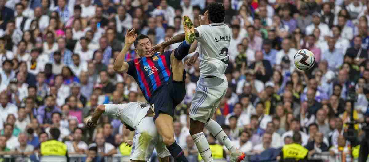 Эль-Класико — название матчей между испанскими футбольными клубами «Реал» и «Барселона»