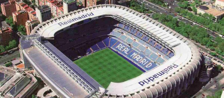 Сантьяго Бернабеу — футбольный стадион в Мадриде