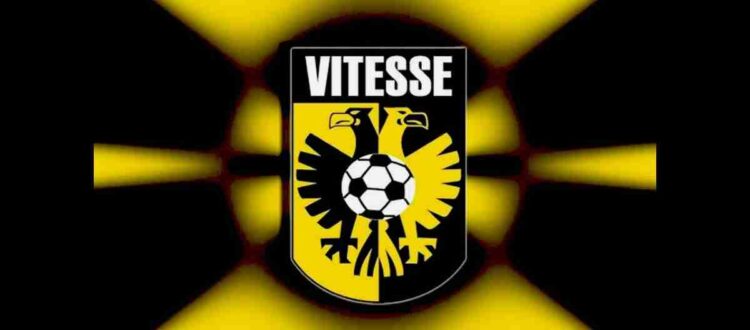 «Витесс» — нидерландский футбольный клуб из города Арнем