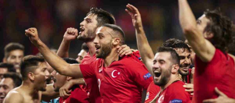 Сборная Турции - национальная футбольная сборная, представляющая Турцию в международных турнирах